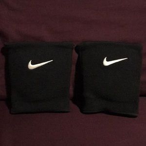 Nike Essential Volleyball Knee Pads